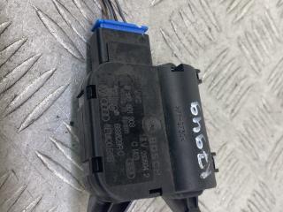 моторчик заслонки печки Audi A4 B6 2003, 1.9 л., AVF, дизель, МКПП, универсал, передний привод, 0132801303, 683829RC, 8E182051B