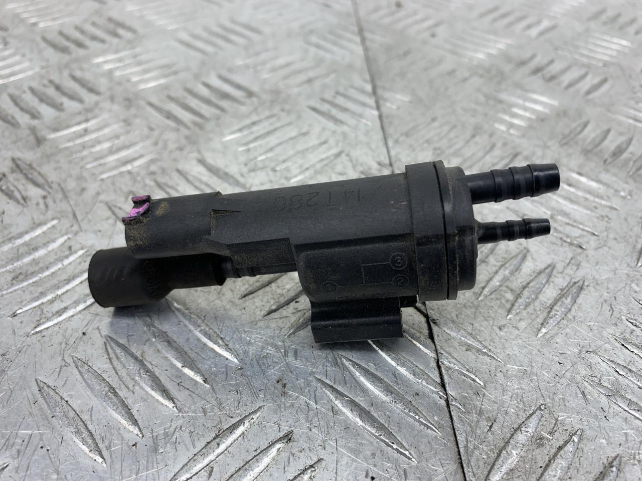 электромагнитный клапан Mercedes-Benz Sprinter 2 поколение (W906) (2006 - 2014), 2.1 л., OM 651.955, дизель, МКПП, зеленый, задний привод, 0025407097 - фото №1