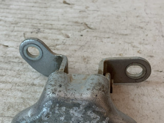 петля двери Toyota Avensis 2 поколение (T250) 2006