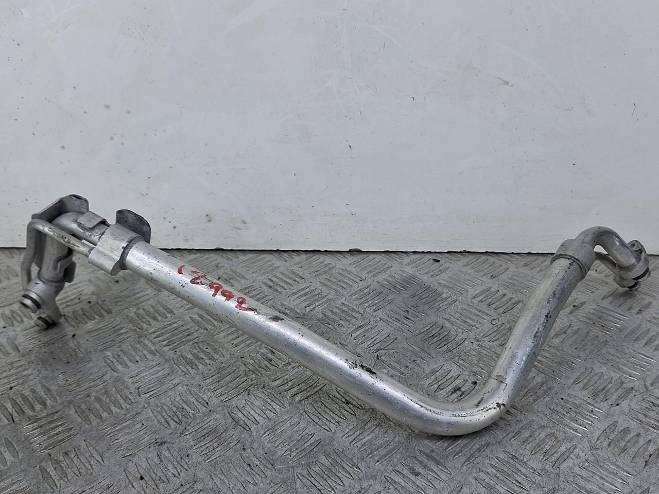 трубка кондиционера Skoda Octavia 3 поколение (A7) 2016, 1.4 л., CZDA, бензин, хетчбэк 5 дв., передний привод, 5Q1816738F - фото №1