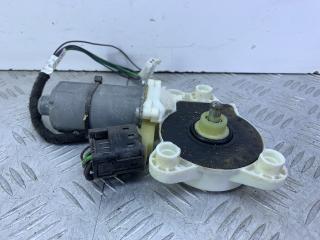 моторчик стеклоподъемника передний левый Mercedes-Benz E-Класс W211/S211 2004, 3.2 л., OM 648.961, дизель, АКПП, черный, универсал, задний привод, 0130021970