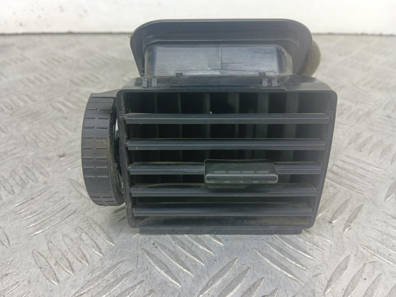 дефлектор обдува салона Volkswagen Transporter T5 (2003 - 2009), 7H1819204C - фото №1