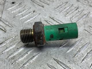 датчик давления масла Renault Megane 1 поколение [рестайлинг] (1999 - 2003), 1.4 л., K4J 710, бензин, МКПП, оливковый, хетчбэк 5 дв., передний привод