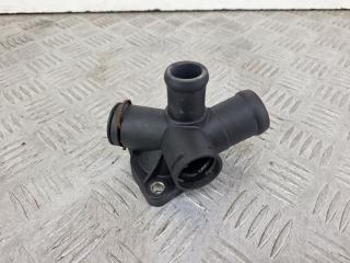 фланец (тройник) системы охлаждения Audi A4 B5 1997, 1.6 л., AHL, бензин, МКПП, универсал, 357121140