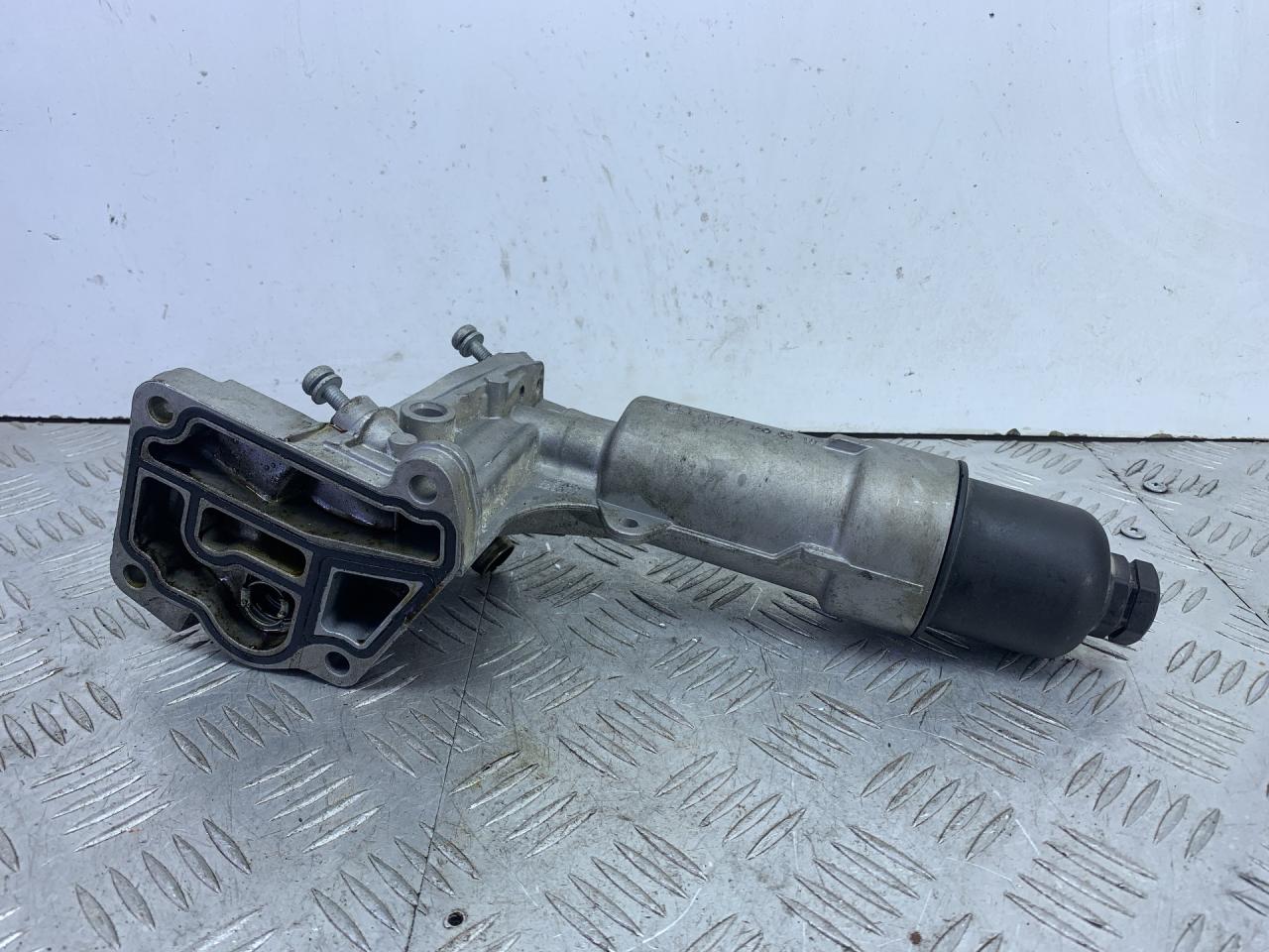 корпус масляного фильтра Mercedes-Benz C-Класс W204/S204 2007, 1.8 л., M 271.950, бензин, АКПП, серебро, седан, задний привод, A2711800610 - фото №1