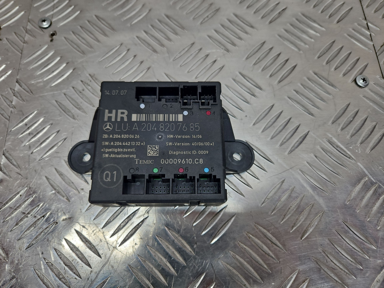 модуль управления двери Mercedes-Benz C-Класс W204/S204 S204.207 2009, 2.2 л., дизель, МКПП, серебро, универсал, задний привод, A2048207685 - фото №1