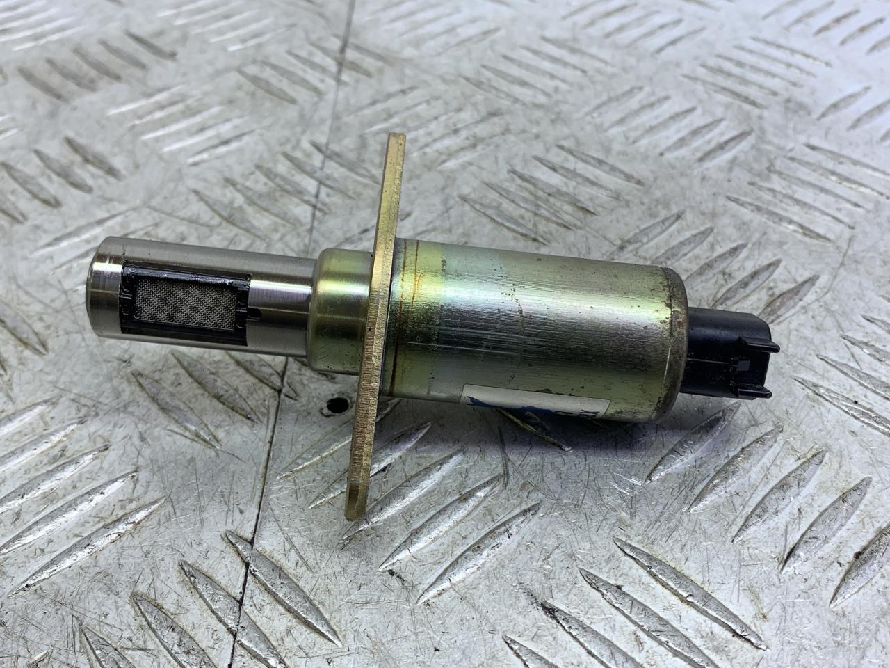 клапан фазорегулятора Jaguar X-Type 1 поколение (2001 - 2007), XR8E6B297AD - фото №1