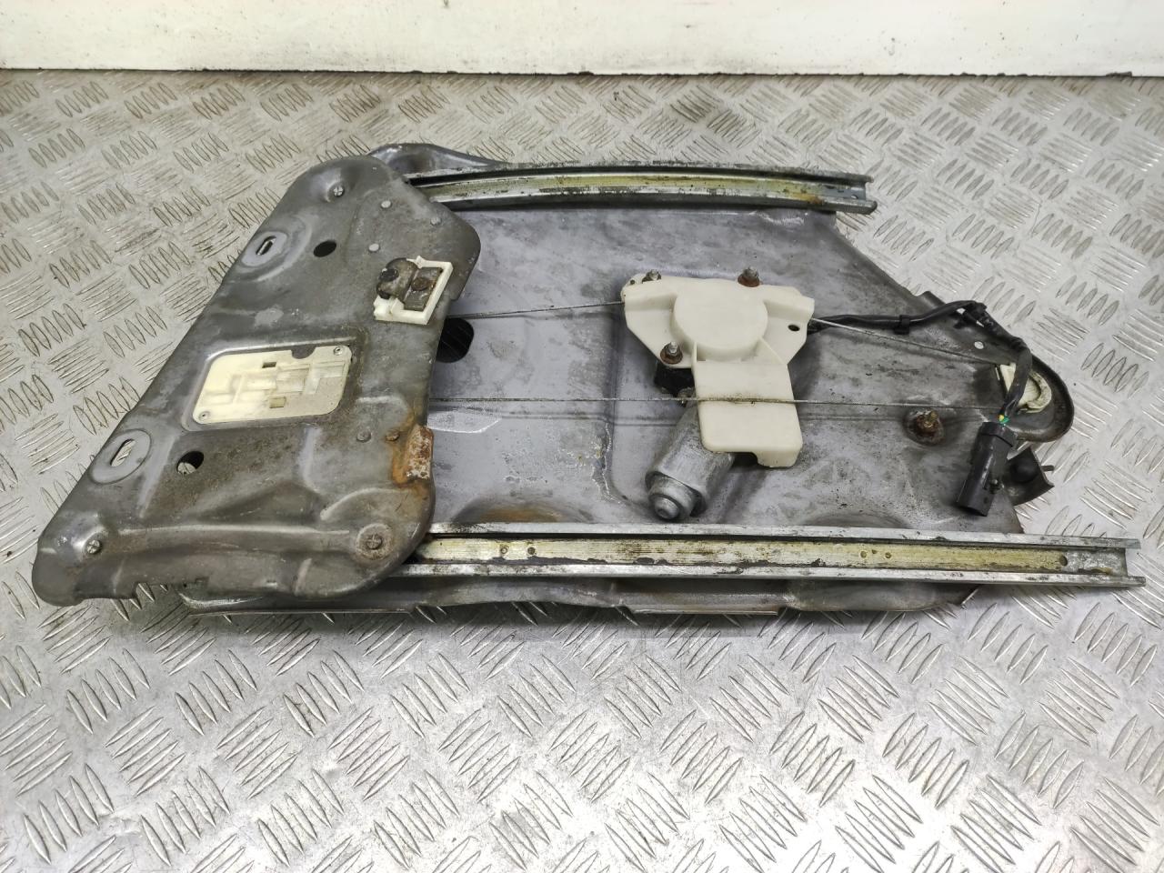 стеклоподъемник Chrysler Sebring 2 поколение 2001, 2.7 л., бензин, АКПП, черный, кабриолет, передний привод - фото №1