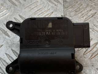моторчик заслонки печки Volkswagen Caddy 3 поколение (2004 - 2010), 0132801336