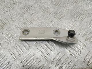 петля крышки багажника Volvo V70 2 поколение 2001, 2.4 л., B 5244 T3, бензин, АКПП, серебро, универсал, полный привод, 9483033LH