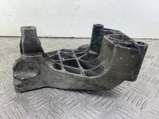 кронштейн двигателя Skoda Octavia 1 поколение (A4) [рестайлинг] 1U 2010, 1.9 л., AXR, дизель, 5МКПП, красный, хетчбэк 5 дв., передний привод, 038199207AG