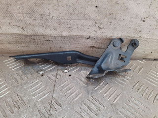 петля капота левая Mazda 6 GG 2003, 2.0 л., дизель, МКПП, темно-синий, универсал