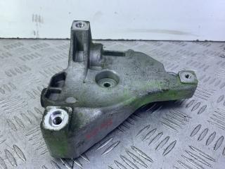 кронштейн компрессора кондиционера Volkswagen Touran 1 поколение [2-й рестайлинг] (2010 - 2015), 1.4 л., CAVC, бензин, 6МКПП, серый, минивэн, передний привод, 03C903143B