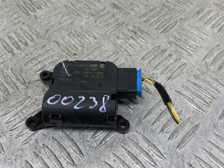 моторчик заслонки печки Volkswagen Golf 6 поколение 2008, 1.4 л., CGGA, бензин, 5МКПП, голубой, хетчбэк 5 дв., передний привод, 0132801362, 3C0907511A