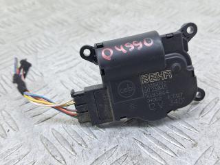 моторчик заслонки печки Volkswagen Crafter 1 поколение [рестайлинг] (2011 - 2016), 2.0 л., CKTC, дизель, МКПП, желтый, микроавтобус, задний привод, V3269002