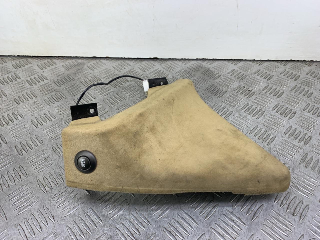 накладка на торпедо (консоль) Lancia Thesis 1 поколение 2005, 2.4 л., 841 D.000, бензин, МКПП, темно-синий, седан, передний привод, 617304010 - фото №1