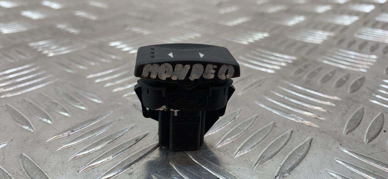 кнопка стеклоподъемника двери задней левой Ford Mondeo 3 поколение (2000 - 2003), 03163201, 1S7T14529AB - фото №1