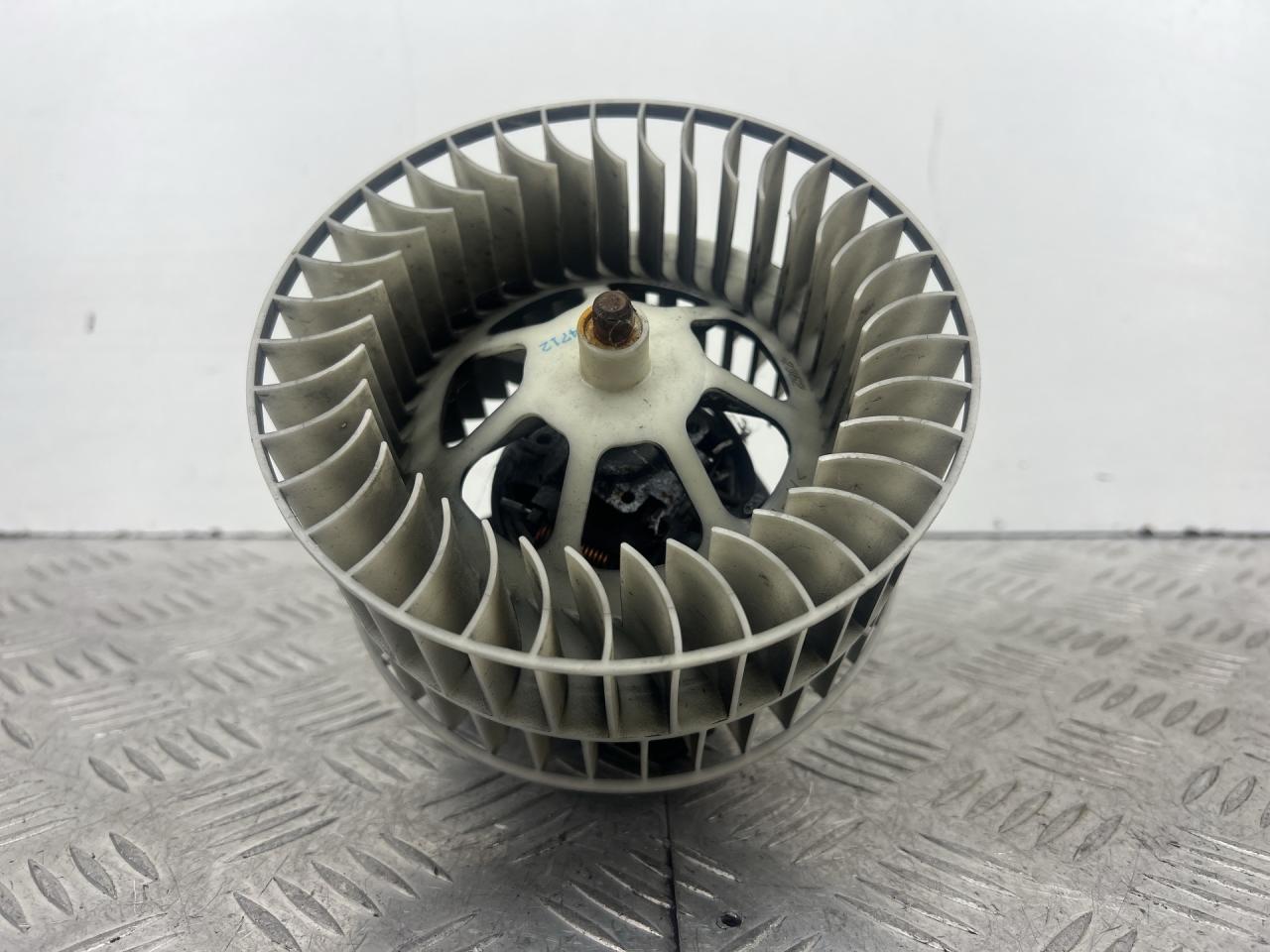 моторчик печки Mercedes-Benz A-Класс W168 (1997 - 2001), 5399045200 - фото №1