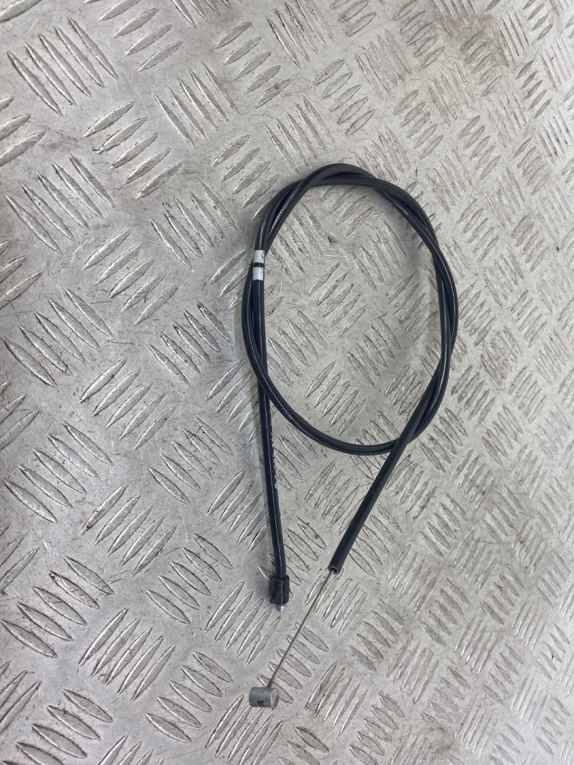 трос капота Mercedes-Benz E-Класс W213/S213/C238/A238 (2016 - 2020), 2.0 л., OM 654.920, дизель, АКПП, серый, седан, задний привод, A2058800159 - фото №1