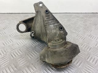 кронштейн двигателя Audi A6 4B/C5 1999, 1.8 л., AQE, бензин, МКПП, красный, седан, 8D0399114S