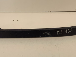 ресничка (ус) левой фары Mercedes-Benz M-Класс W163 [рестайлинг] (2001 - 2005), 1638260177