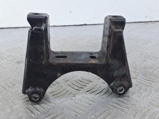 кронштейн КПП Skoda Fabia 1 поколение [рестайлинг] (2004 - 2007), 1.4 л., BUD, бензин, МКПП, черный, универсал, передний привод, 6Q0199111K