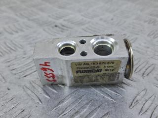 расширительный клапан кондиционера Audi A3 8P [2-й рестайлинг] 2009, 1.9 л., BLS, дизель, МКПП, голубой, хетчбэк 3 дв., передний привод, 1K0820679, 1K1820103