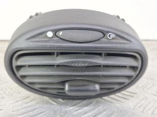 дефлектор обдува салона Ford Focus 1 поколение 2001, 1.8 л., бензин, МКПП, серебро, универсал, передний привод, 98AB19893AKW