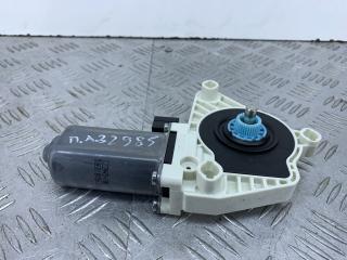 моторчик стеклоподъемника передний левый Volkswagen Golf 7 поколение [рестайлинг] (2017 - 2019), 1.5 л., DACA, бензин, универсал, 5Q4959801B