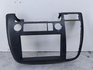 Декоративная накладка центральной консоли Nissan Elgrand E51 (2002 - 2010), 68261WL000