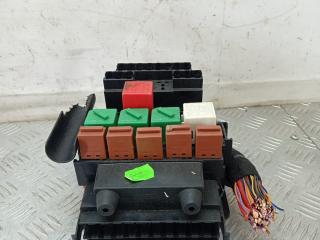 блок предохранителей Ford Ka 1 поколение 2001, 1.3 л., бензин, МКПП, желтый, хетчбэк 3 дв., передний привод, 94FG14A074AA