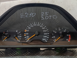 щиток приборов (приборная панель) Mercedes-Benz E-Класс W210/S210 W210 1998, 2.5 л., дизель, 2105409647
