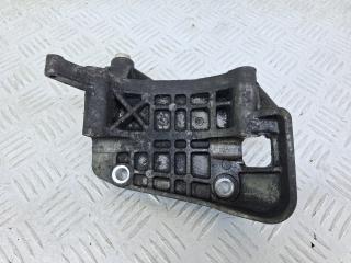 кронштейн генератора Audi Q5 8R [рестайлинг] (2012 - 2017), 3.0 л., дизель, АКПП, внедорожник 5 дв., полный привод, 059903143AJ