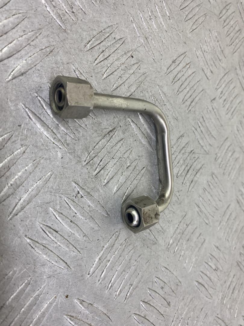 трубка ТНВД Skoda Yeti 1 поколение (2009 - 2014), бензин, МКПП, коричневый, 03F130241B, 038730152 - фото №1