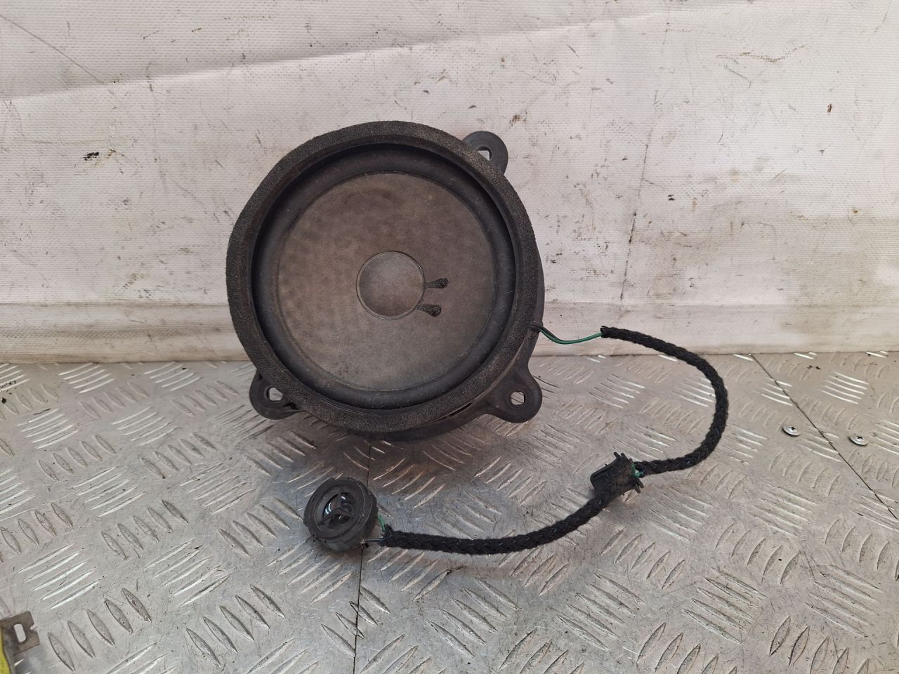 динамик двери Mercedes-Benz A-Класс W168 1999, 1.6 л., M 166.960, бензин, МКПП, синий, минивэн, передний привод, A1688200202 - фото №1