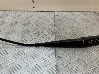 щеткодержатель (поводок стеклоочистителя, дворник) Fiat Punto 2 поколение [рестайлинг] 2005, 1.2 л., 188 A4.000, бензин, МКПП, черный, хетчбэк 3 дв., передний привод, 7352787920