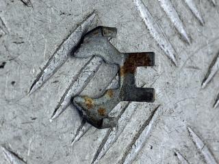 крепление форсунки Renault Megane 1 поколение [рестайлинг] (1999 - 2003), 1.4 л., K4J 710, бензин, МКПП, оливковый, хетчбэк 5 дв., передний привод