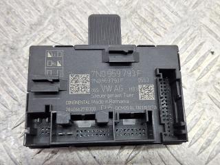 модуль управления двери Skoda Yeti 1 поколение 2013, 2.0 л., CFHF, дизель, 6МКПП, серый, универсал, полный привод, 7N0959793F