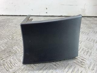 ус под фонарь правый Skoda Yeti 1 поколение 2013, 2.0 л., CFHF, дизель, 6МКПП, серый, универсал, полный привод, 141037290100