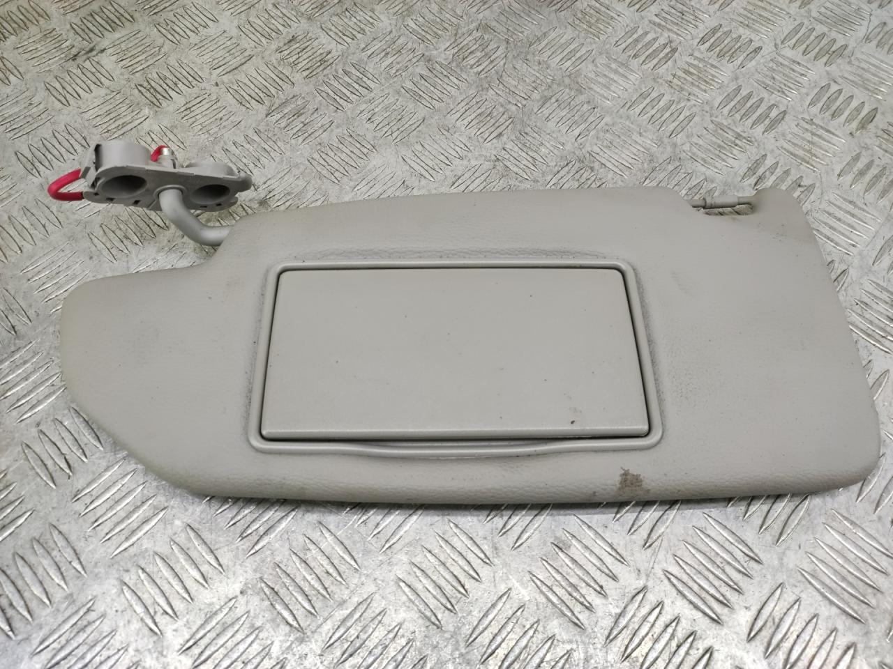 козырек солнцезащитный Volvo V70 2 поколение 2001, 2.4 л., B 5244 T3, бензин, АКПП, серебро, универсал, полный привод - фото №1