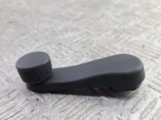 ручка стеклоподъемника задней Skoda Yeti 1 поколение 2013, 2.0 л., CFHF, дизель, 6МКПП, серый, универсал, полный привод, 1H0837581D