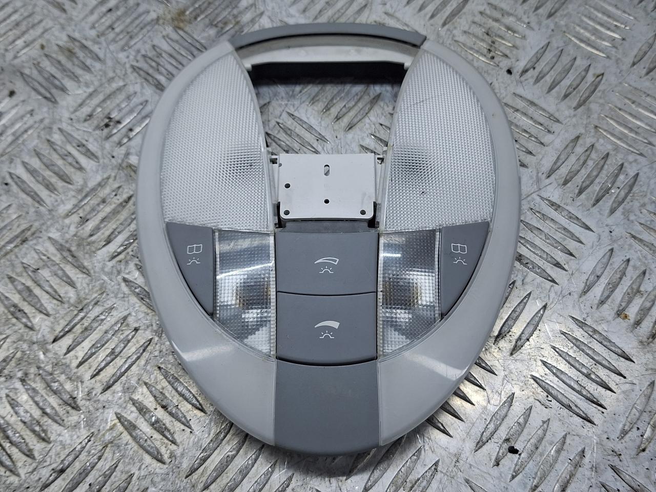 фонарь салона (плафон) Mercedes-Benz E-Класс W211/S211 2004, 3.2 л., M 112.954, бензин, АКПП, серебро, универсал, задний привод, A2118202001 - фото №1