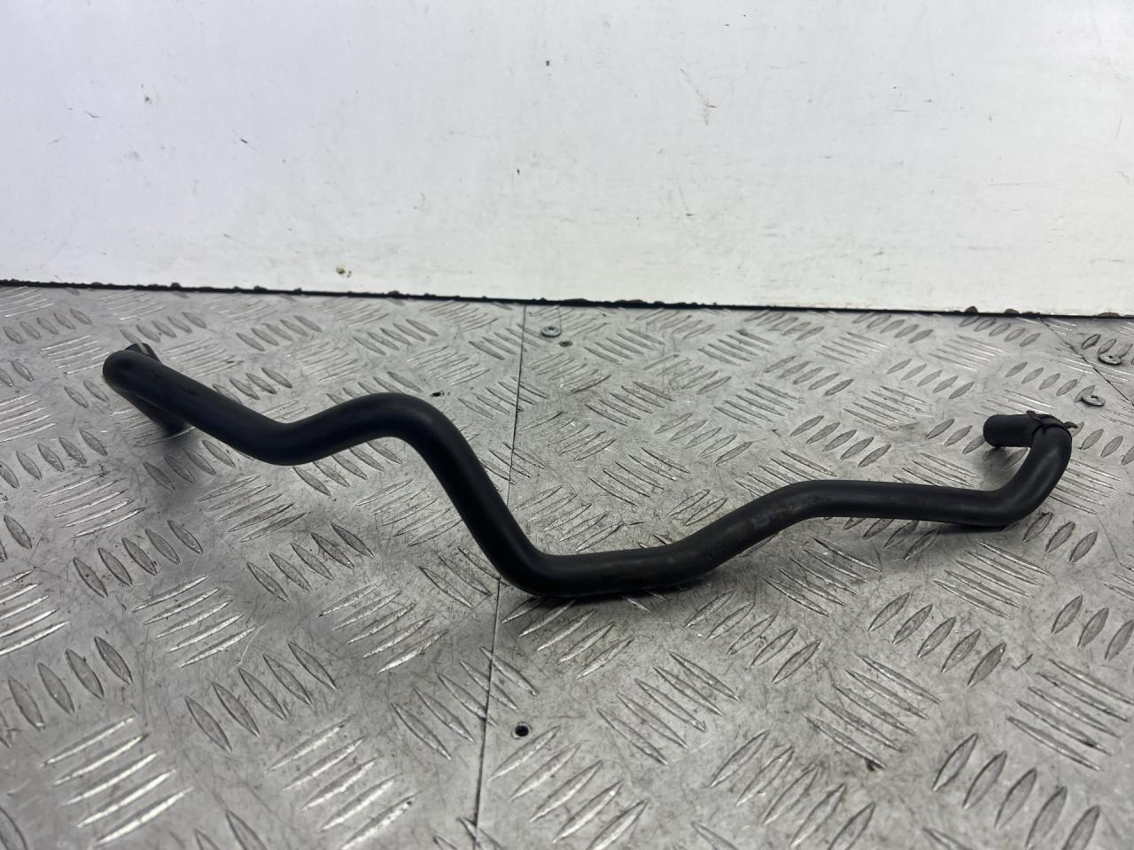 патрубок радиатора Skoda Yeti 1 поколение (2009 - 2014), бензин, МКПП, коричневый, 03F133518E - фото №1