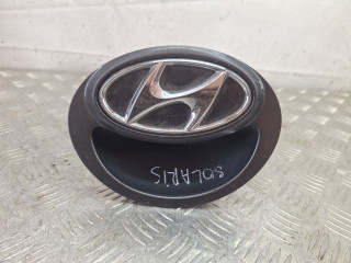 ручка крышки багажника Hyundai Solaris 1 поколение [рестайлинг] (2014 - 2017), хетчбэк 5 дв., 817201R200