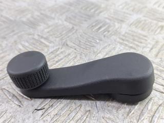 ручка стеклоподъемника Skoda Yeti 1 поколение 2013, 2.0 л., CFHF, дизель, 6МКПП, серый, универсал, полный привод, 1H0837581D