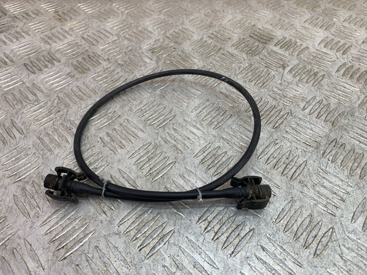 трубка охлаждающей жидкости Peugeot 206 1 поколение 2002, 1.6 л., NFU (TU5JP4), бензин, МКПП, черный, кабриолет, передний привод - фото №1