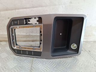 рамка обрамление кулисы Volkswagen Golf Sportsvan 1 поколение 2017, 1.2 л., CYVA, бензин, МКПП, универсал, передний привод, 20E0018A1, 517863284