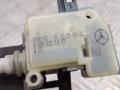 активатор замка крышки топливного бака Mercedes-Benz C-Класс W203/S203/CL203 [рестайлинг] W203.054 2005, 3.0 л., M 272.940, бензин, АКПП, темно синий, седан, задний привод, A2038201997 - фото №4