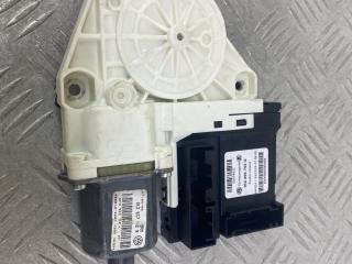 моторчик стеклоподъемника передний правый Volkswagen Golf 5 поколение 2005, 1.6 л., BSE, бензин, 5МКПП, черный, хетчбэк 3 дв., передний привод, 1K0959792G, 1K3837402N