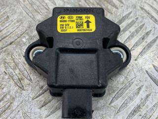 датчик ускорения Kia Venga 1 поколение [рестайлинг] 2018, 1.6 л., бензин, АКПП, кофейный, хетчбэк 5 дв., передний привод, 95690-1Y000